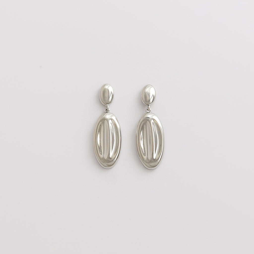 Curated Chunky Oval Drop Earrings