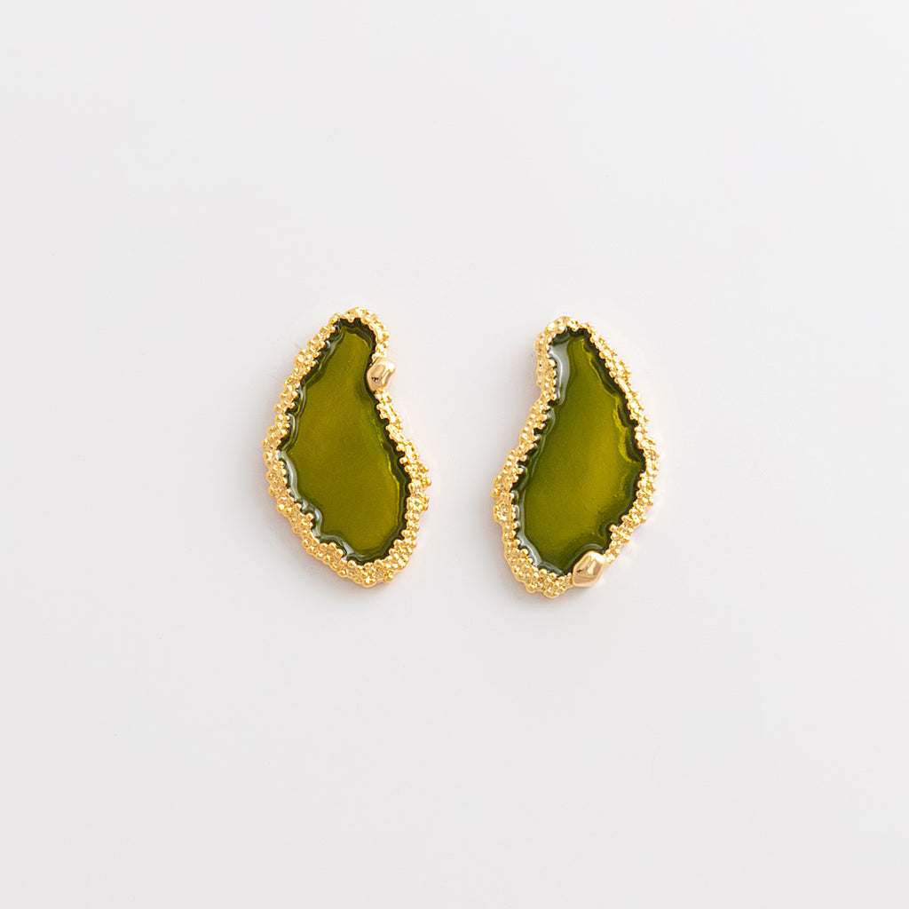 Curated 18K Gold Plated Drip Enamel Agate-Shaped Stud Earrings