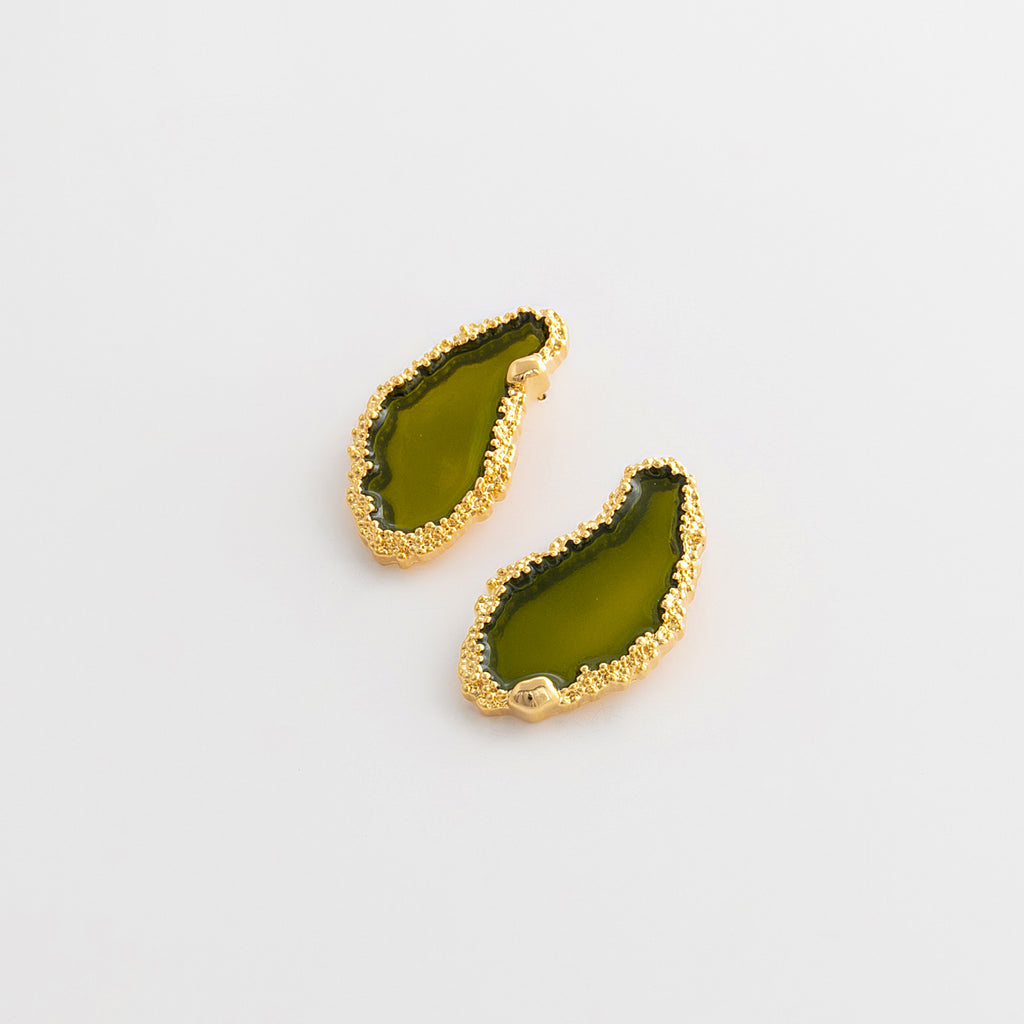 Curated 18K Gold Plated Drip Enamel Agate-Shaped Stud Earrings