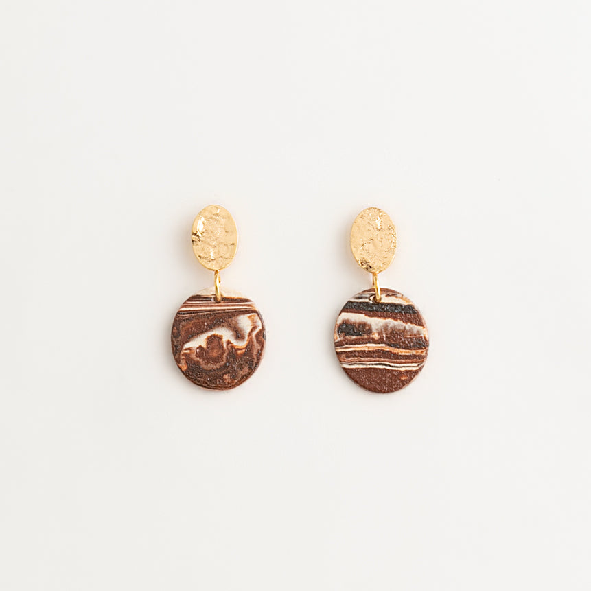 Artisan Nerikomi Ceramic Earrings – Gold Hammered Oval Stud