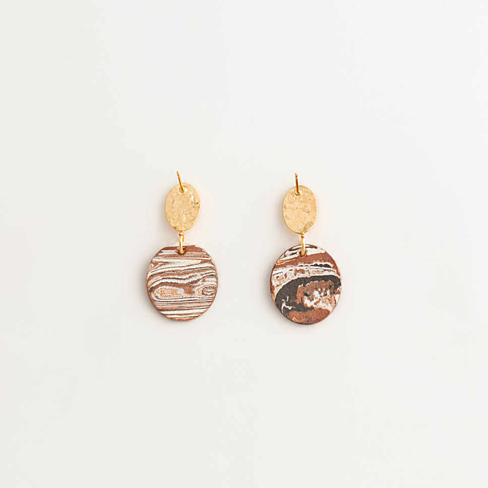 Artisan Nerikomi Ceramic Earrings – Gold Hammered Oval Stud