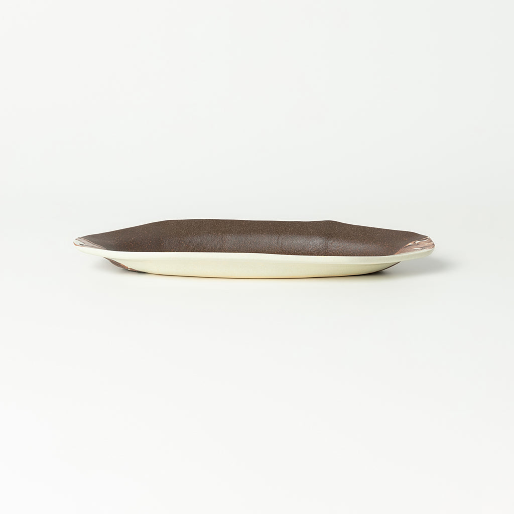Handcrafted Nerikomi Ceramic Leaf-Shaped Plate – Marbled Stoneware