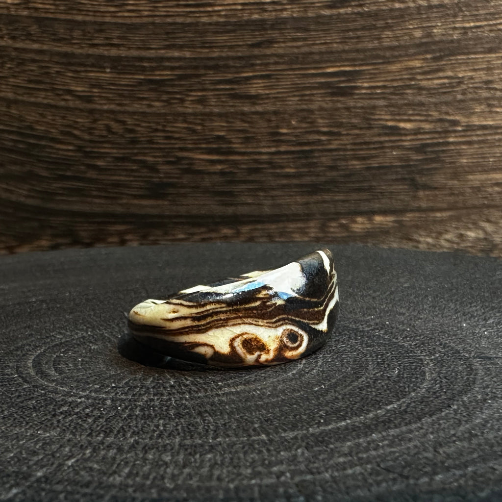 Artisan Nerikomi Ceramic Ring – Ink & Ivory Flow, Sculptural Band