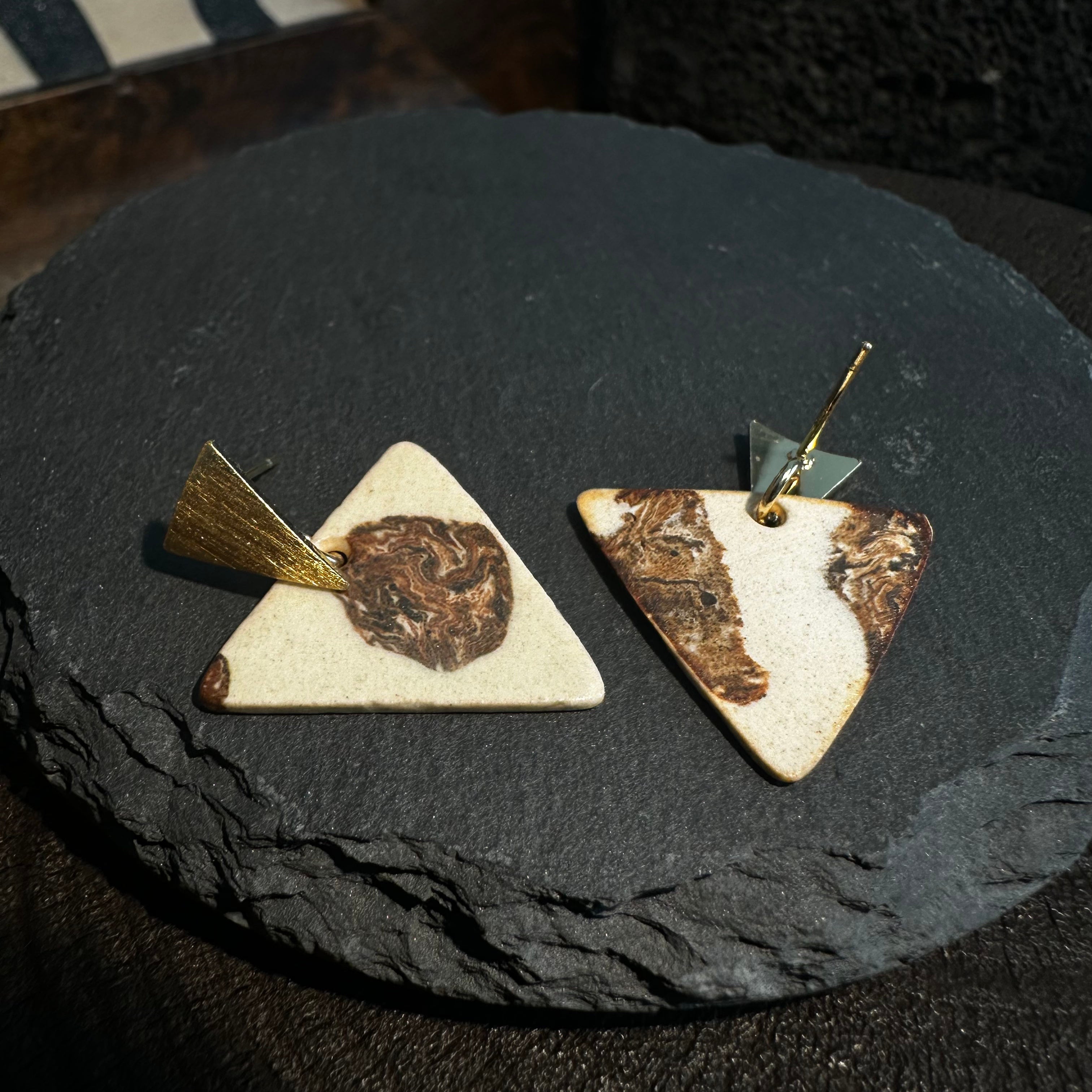 Triangle Nerikomi Ceramic Earrings – Rose Gold Marble