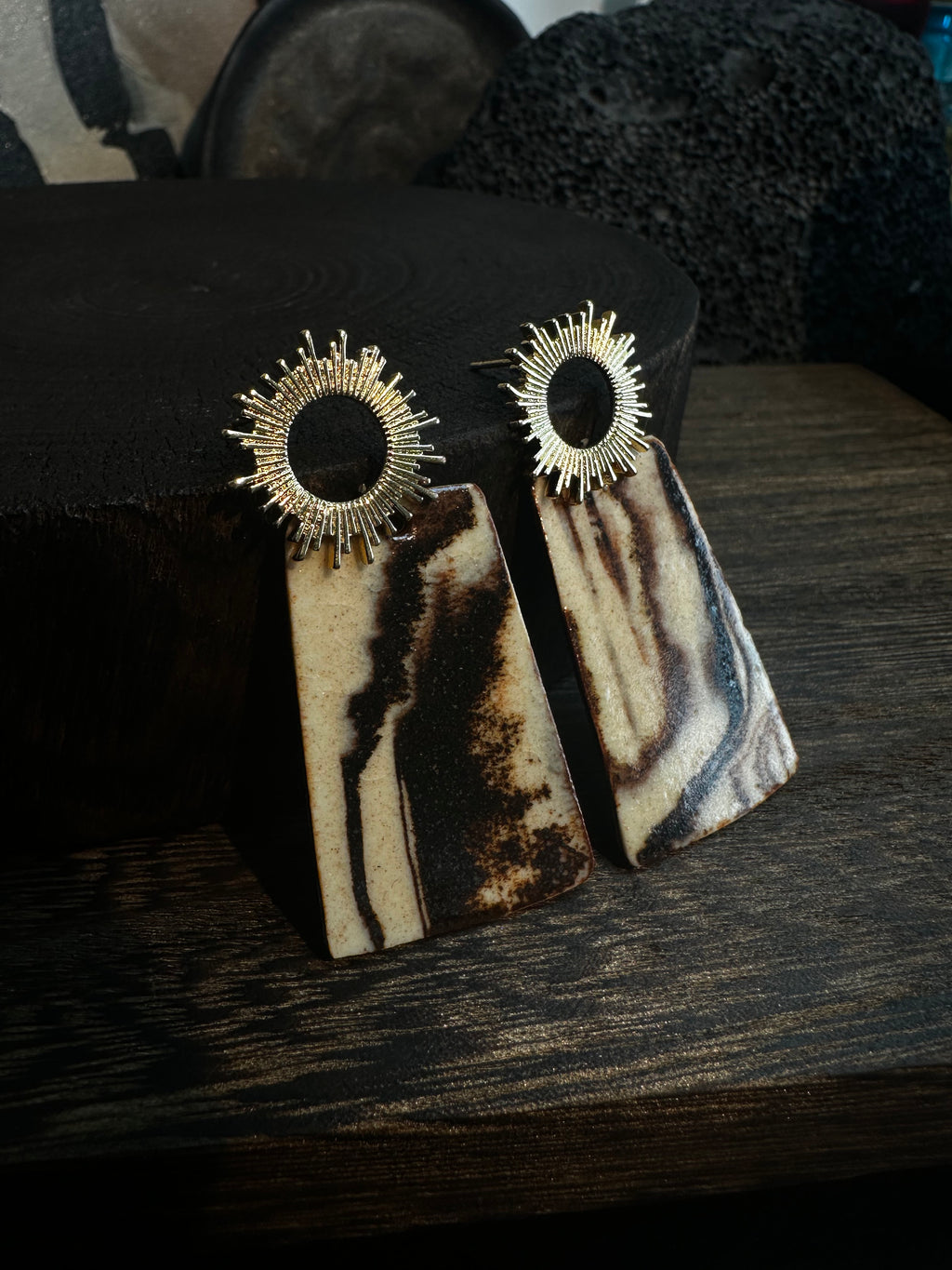 Artisan Nerikomi Ceramic Earrings – Gold Sunburst Drop
